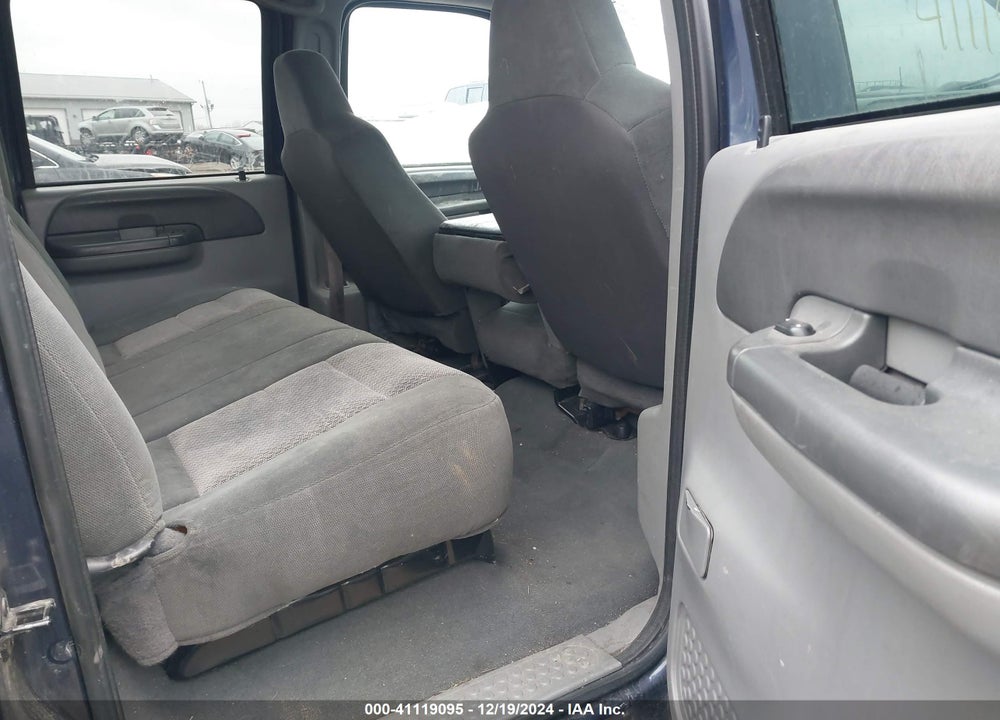 2003 FORD F-350 LARIAT/XL/XLT VIN: 1FTSW31P33EB81381