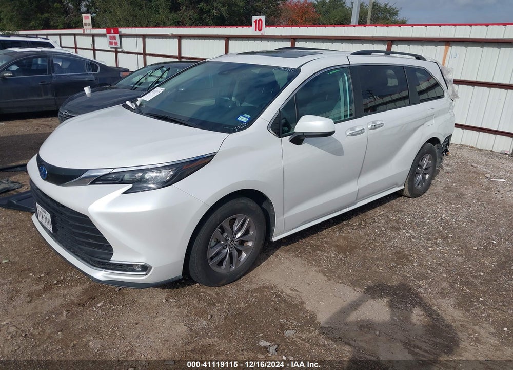 2024 TOYOTA SIENNA XLE VIN: 5TDYRKEC4RS187762