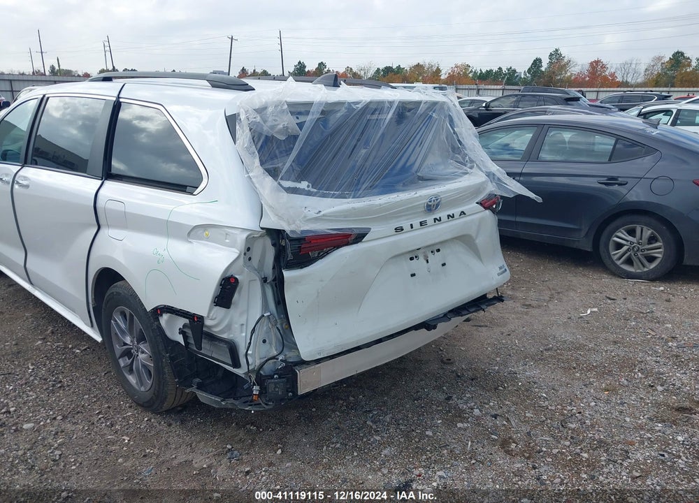 2024 TOYOTA SIENNA XLE VIN: 5TDYRKEC4RS187762