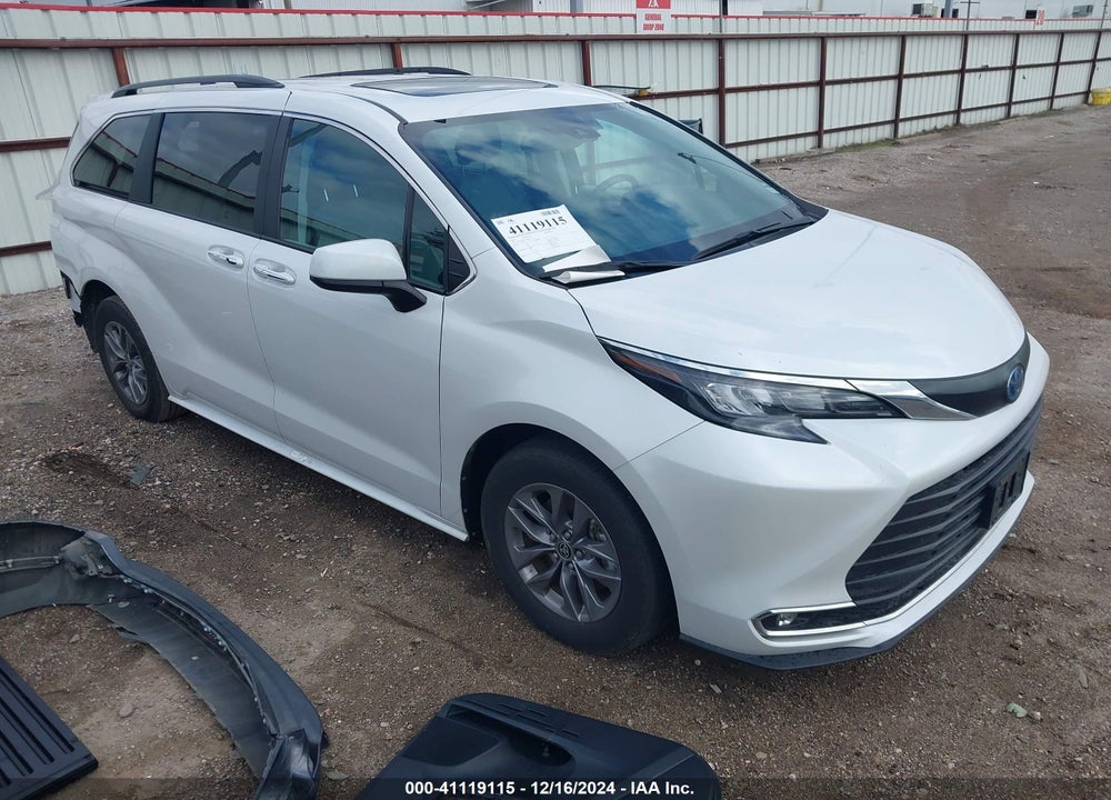 2024 TOYOTA SIENNA XLE VIN: 5TDYRKEC4RS187762