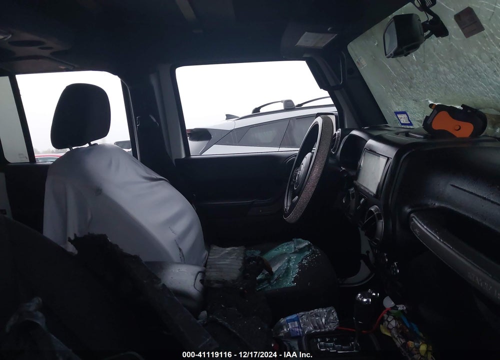 2015 JEEP WRANGLER UNLIMITED SPORT VIN: 1C4BJWDG0FL750277