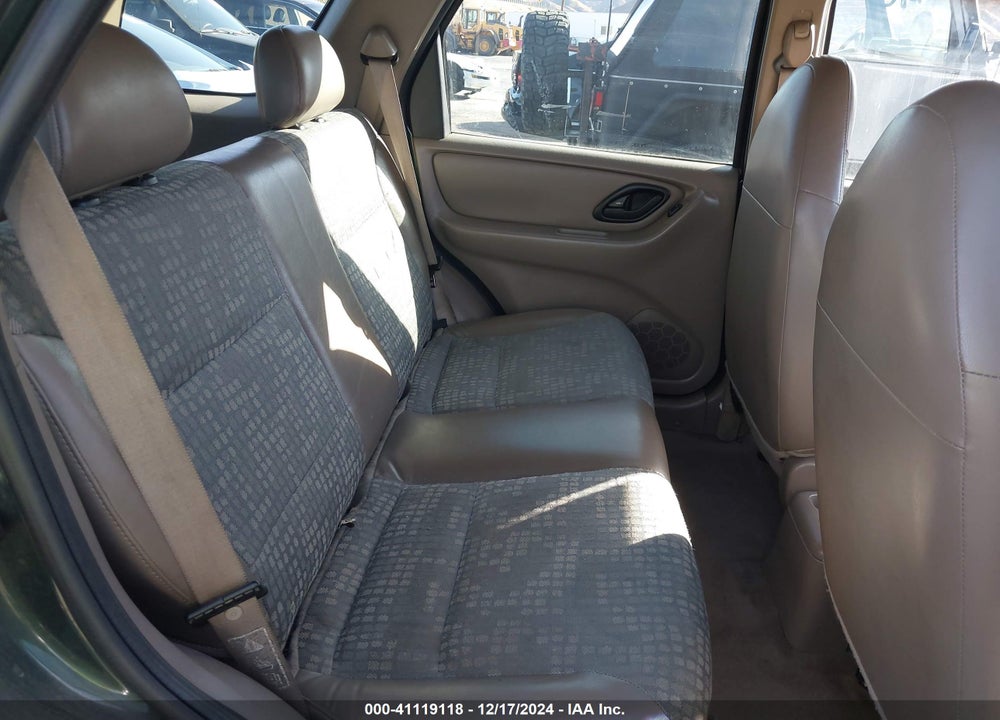 2001 FORD ESCAPE XLS VIN: 1FMYU01171KE71448