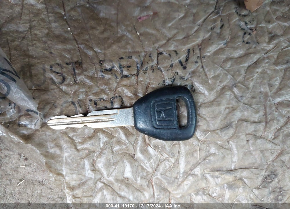 2002 HONDA CIVIC LX VIN: 1HGES16522L023582