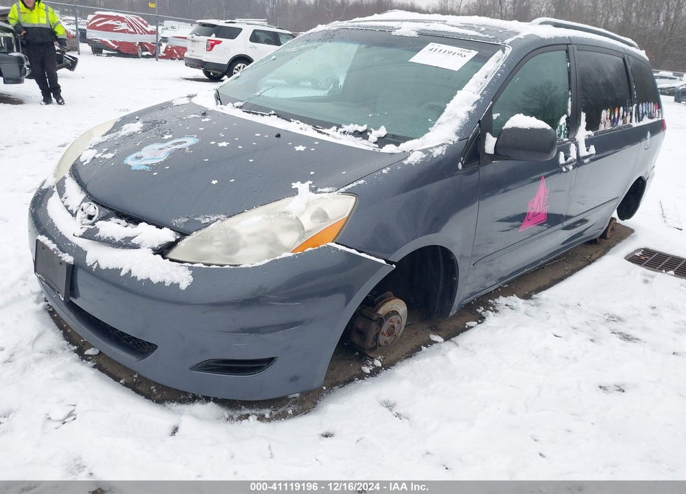 2008 TOYOTA SIENNA XLE VIN: 5TDBK22C98S013344
