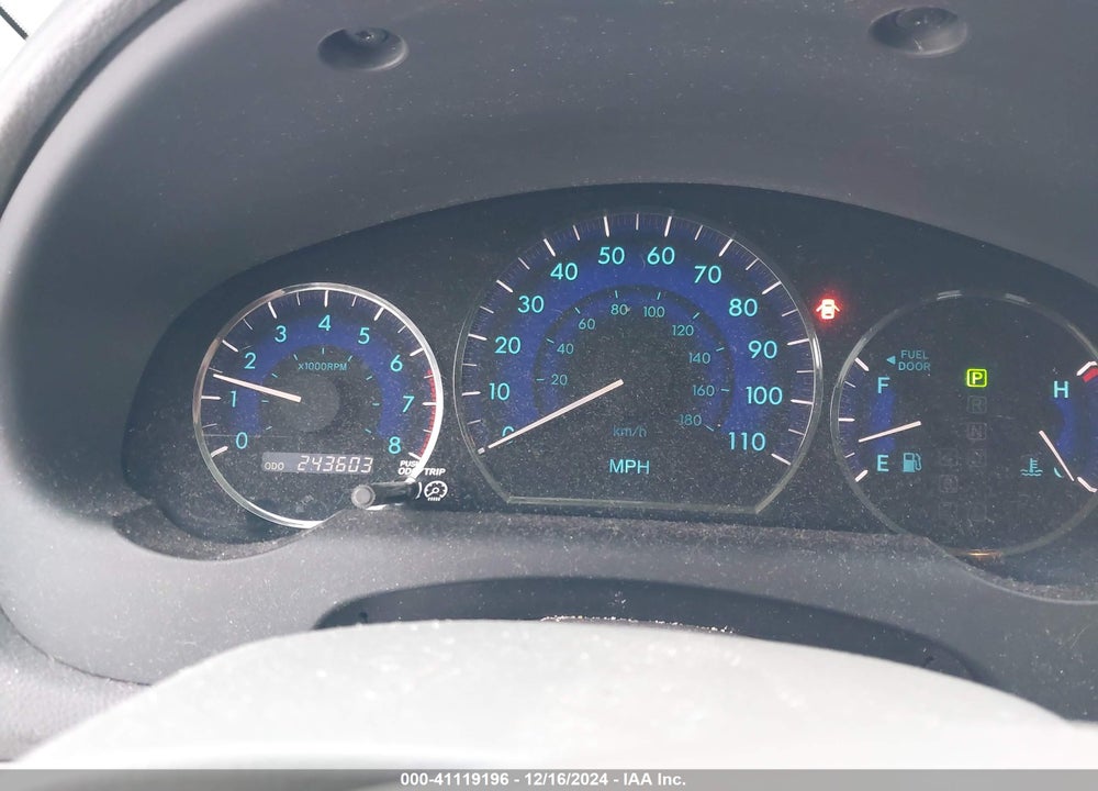 2008 TOYOTA SIENNA XLE VIN: 5TDBK22C98S013344