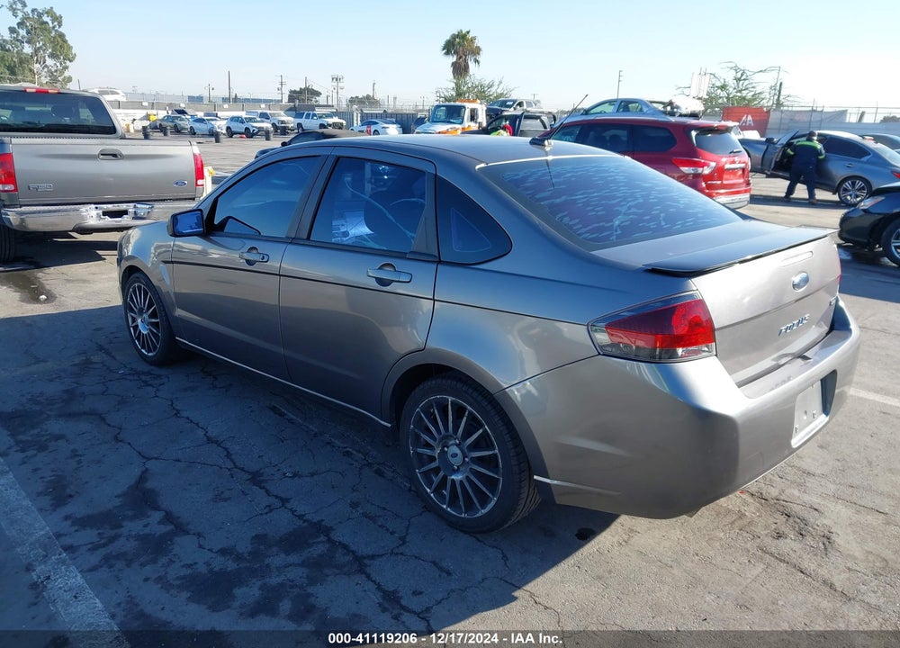 2011 FORD FOCUS SES VIN: 1FAHP3GN5BW197688