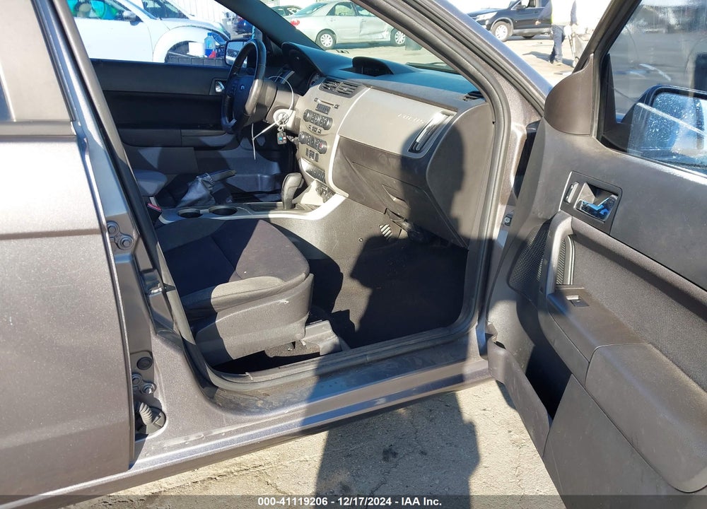 2011 FORD FOCUS SES VIN: 1FAHP3GN5BW197688