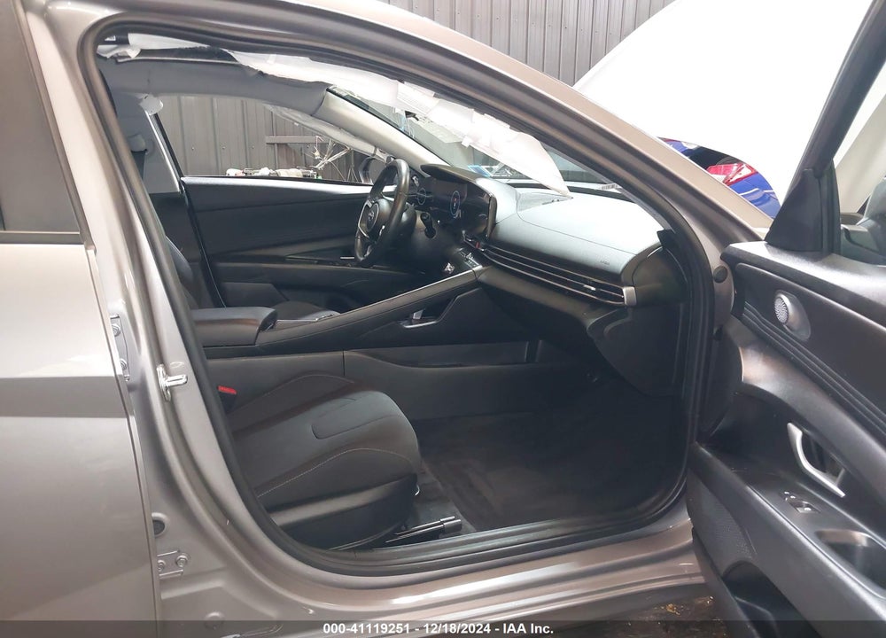 2023 HYUNDAI ELANTRA VIN: KMHLS4AG6PU571906