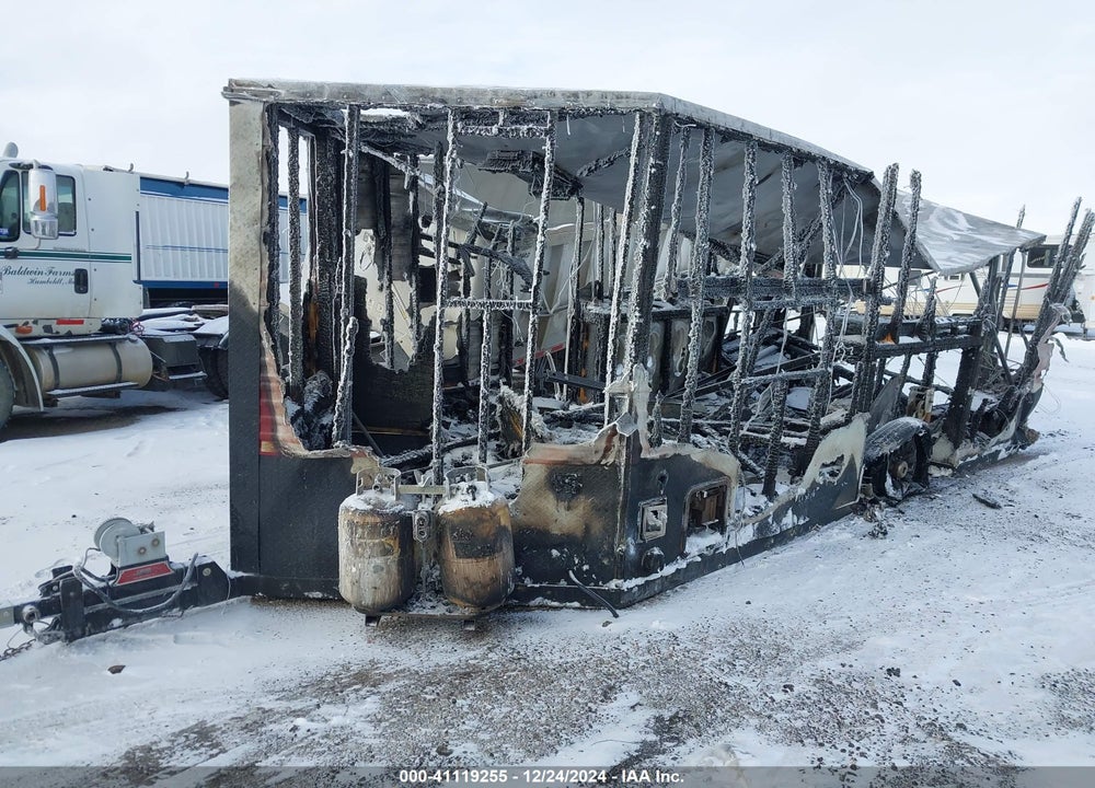 2021 ICE CASTLE ITASCA TOYHAULER VIN: 5TJBE2119MP000675