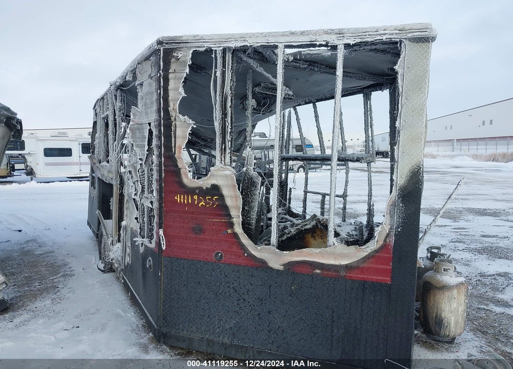 2021 ICE CASTLE ITASCA TOYHAULER VIN: 5TJBE2119MP000675
