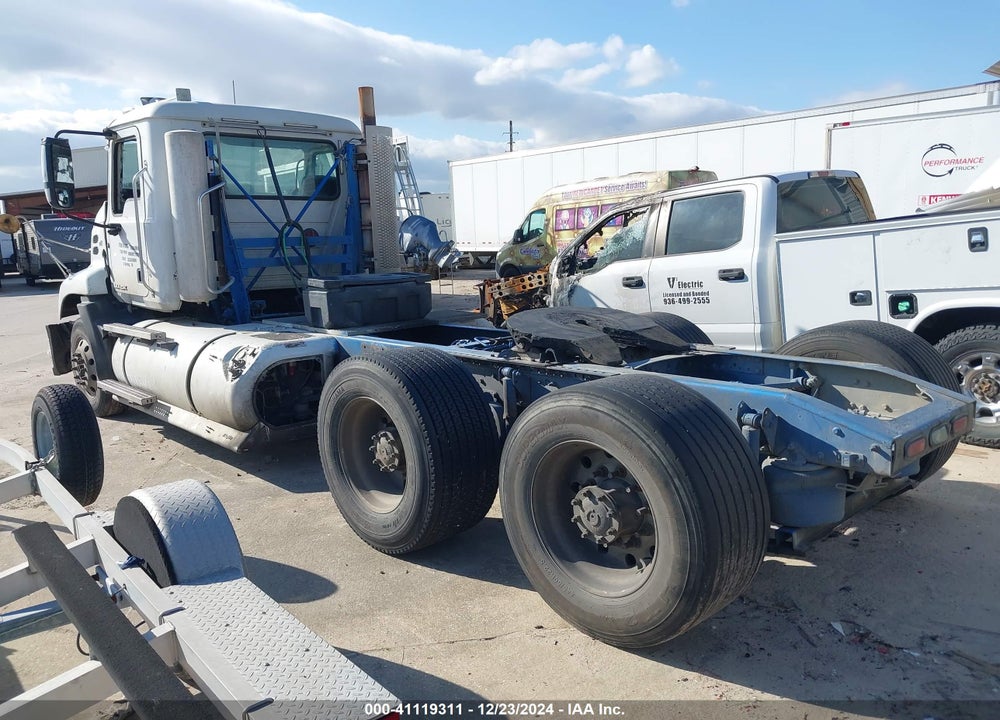 2015 MACK 600 CXU600 VIN: 1M2AW33Y8FMO10049
