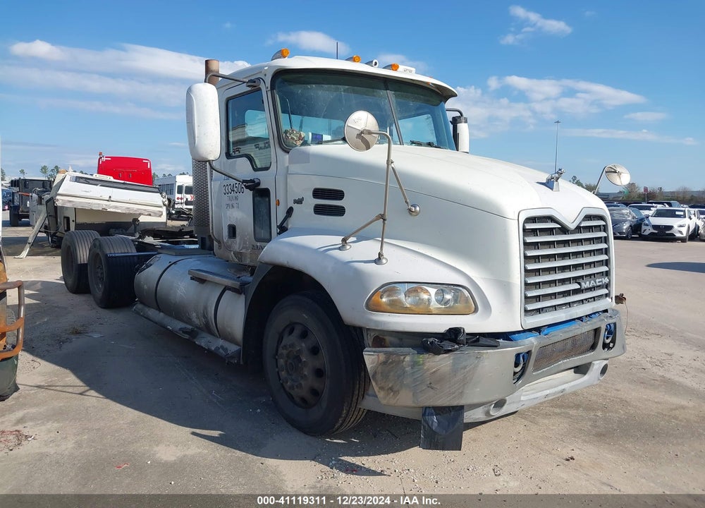 2015 MACK 600 CXU600 VIN: 1M2AW33Y8FMO10049
