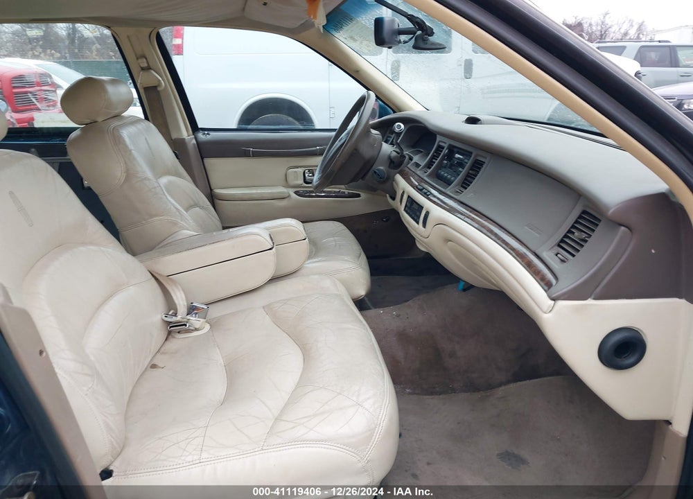 1997 LINCOLN TOWN CAR SIGNATURE VIN: 1LNLM82WXVY744419