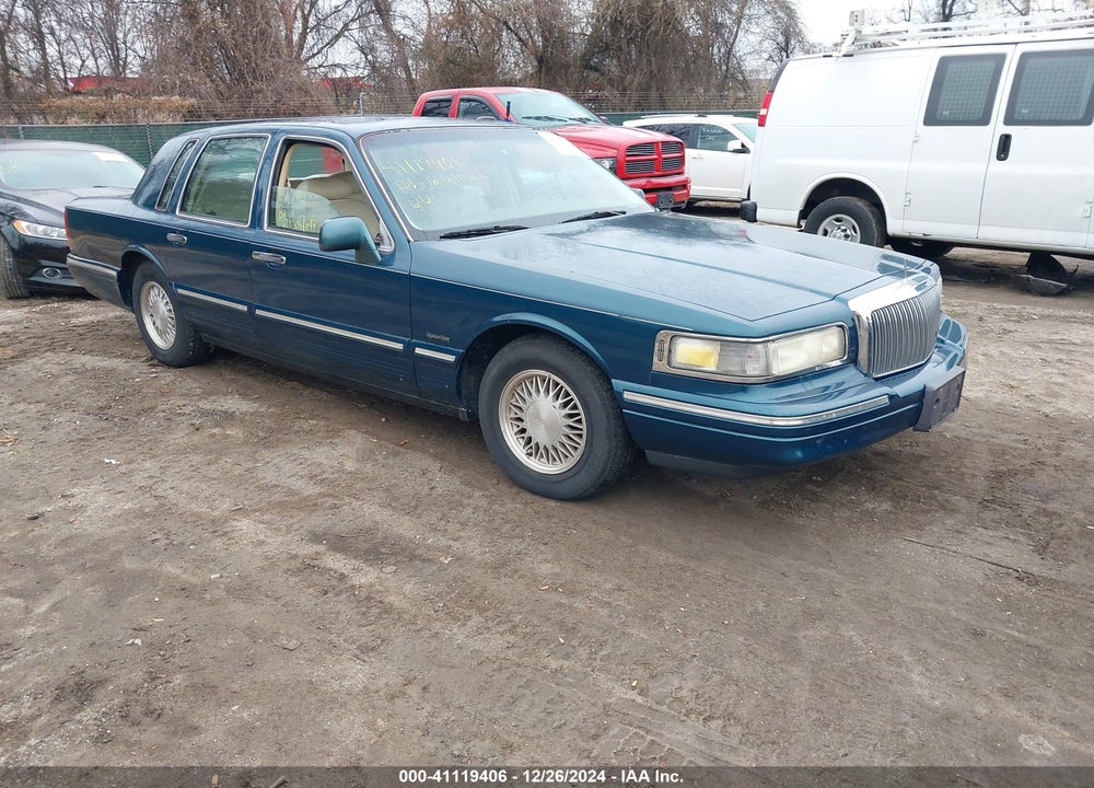 1997 LINCOLN TOWN CAR SIGNATURE VIN: 1LNLM82WXVY744419