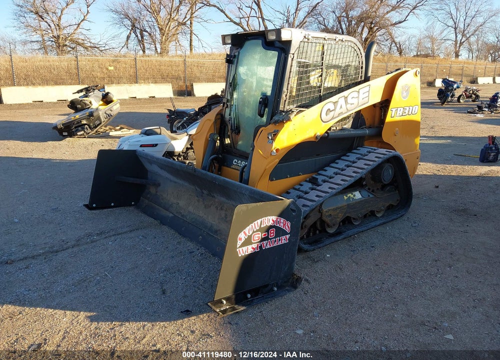 2016 CASE TR310 SKID LOADER VIN: JAF604043