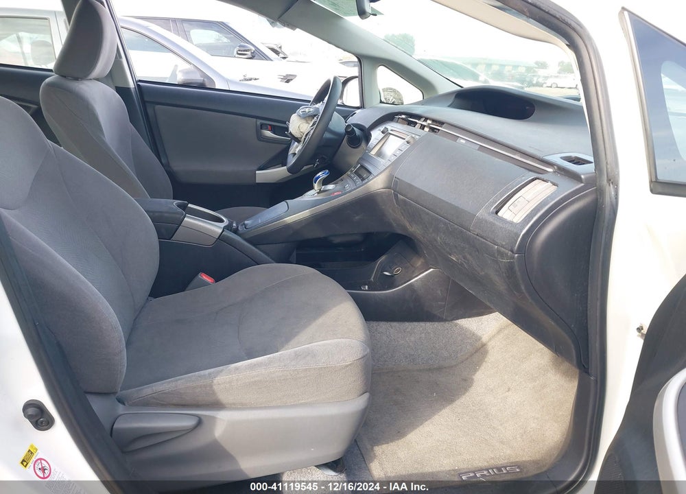 2015 TOYOTA PRIUS VIN: JTDKN3DU7F0413549