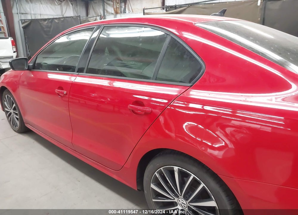 2015 VOLKSWAGEN JETTA 1.8T SPORT VIN: 3VWD17AJ2FM427651