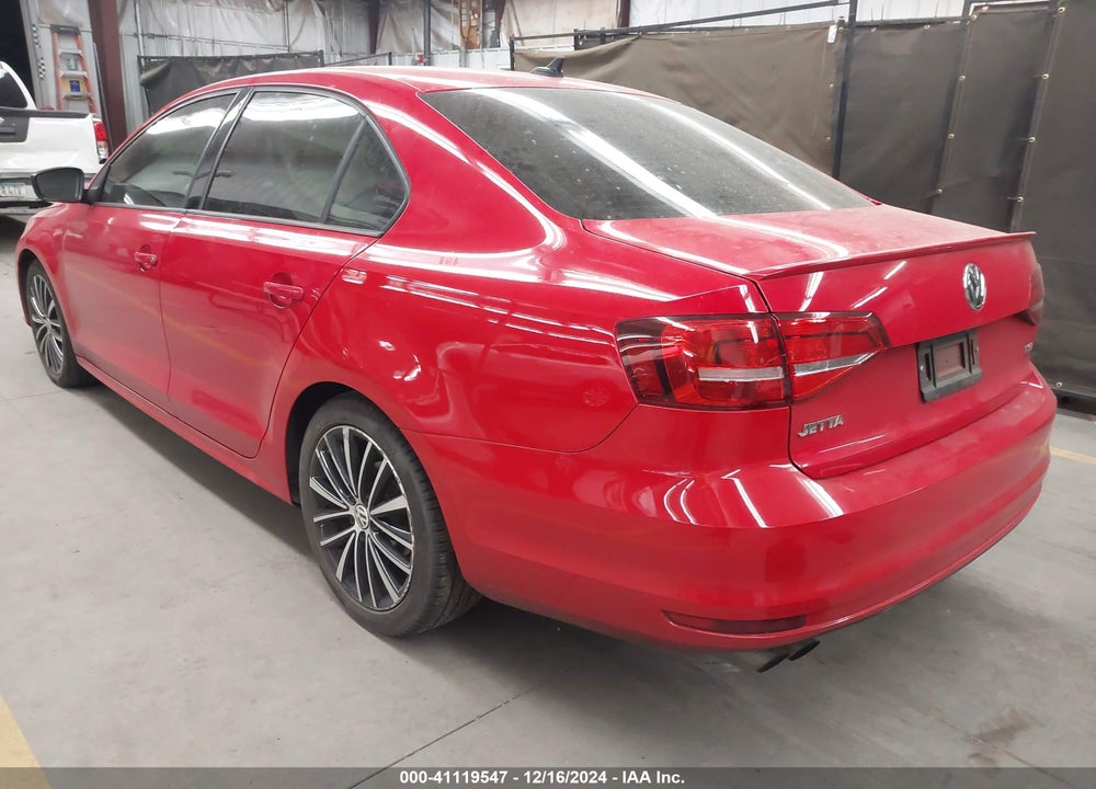 2015 VOLKSWAGEN JETTA 1.8T SPORT VIN: 3VWD17AJ2FM427651