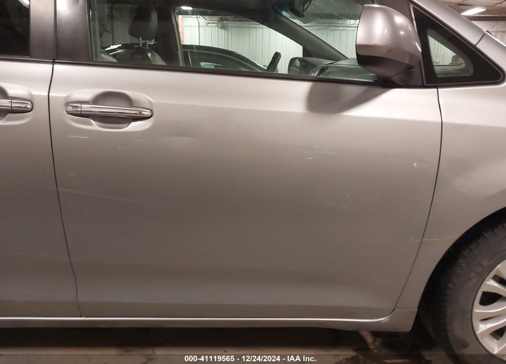 2013 TOYOTA SIENNA XLE LIMITED VIN: 5TDYK3DC6DS341523
