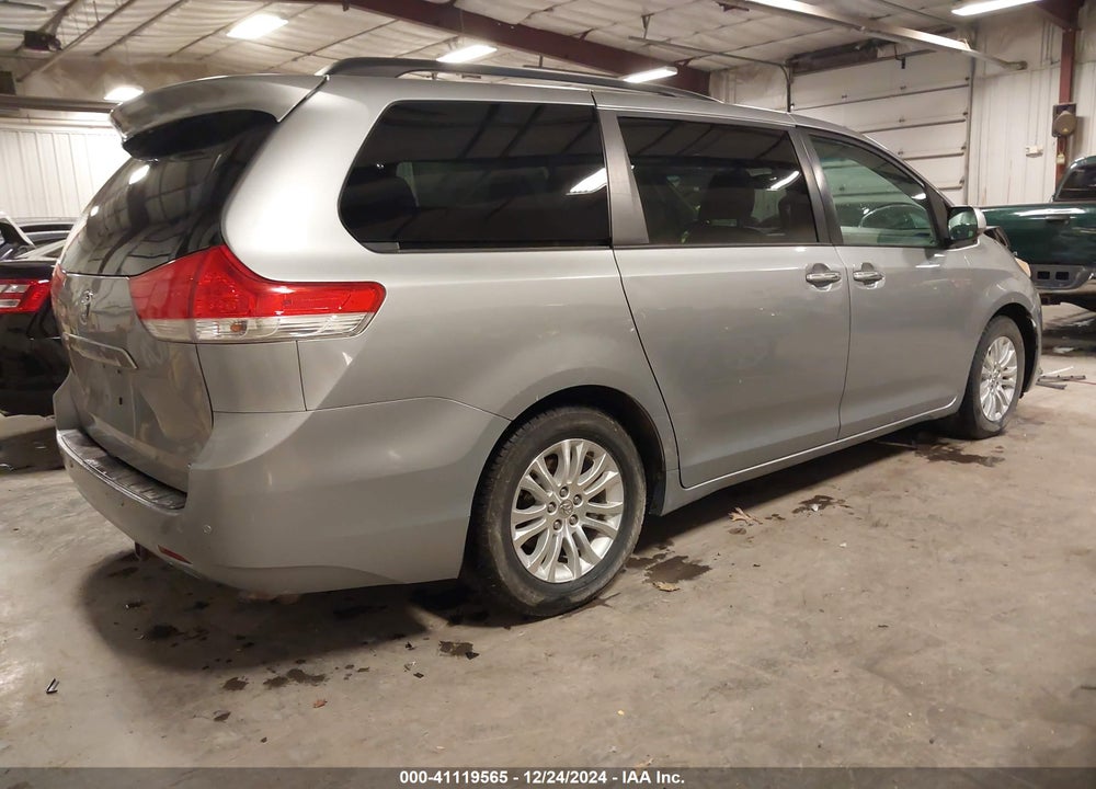 2013 TOYOTA SIENNA XLE LIMITED VIN: 5TDYK3DC6DS341523