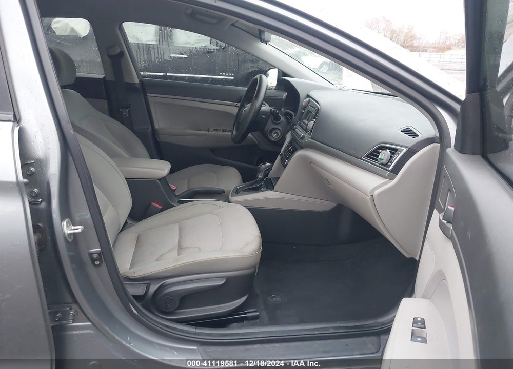 2017 HYUNDAI ELANTRA SE VIN: KMHD74LF2HU095374