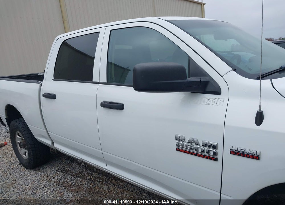 2015 RAM 2500 VIN: 3C6TR5CT5FG562543