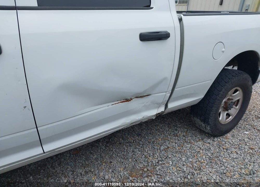 2015 RAM 2500 VIN: 3C6TR5CT5FG562543