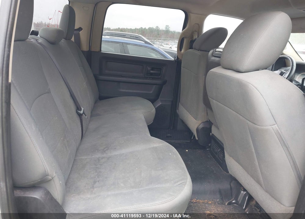 2015 RAM 2500 VIN: 3C6TR5CT5FG562543