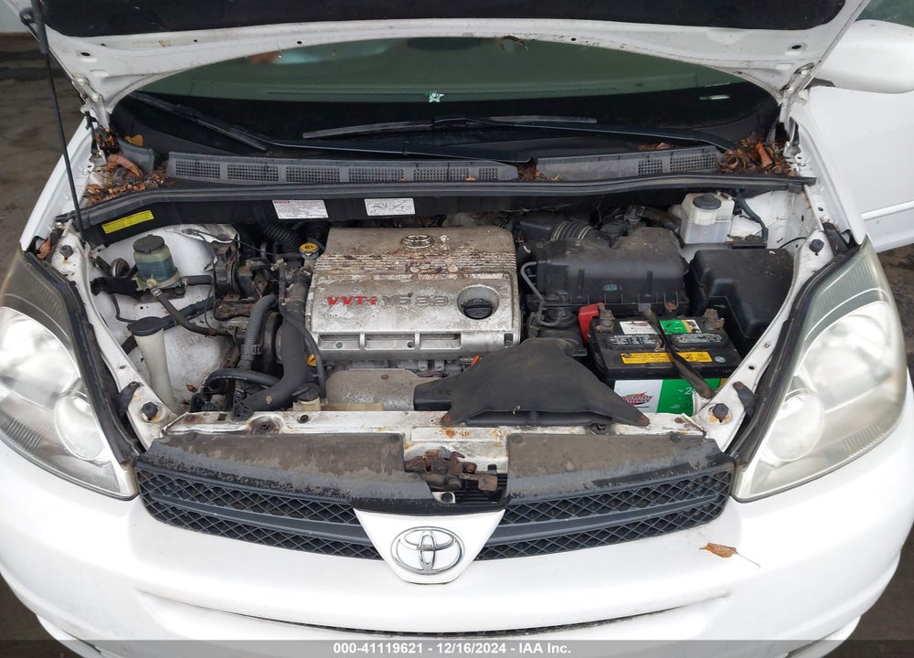 2004 TOYOTA SIENNA XLE VIN: 5TDZA22C14S111764
