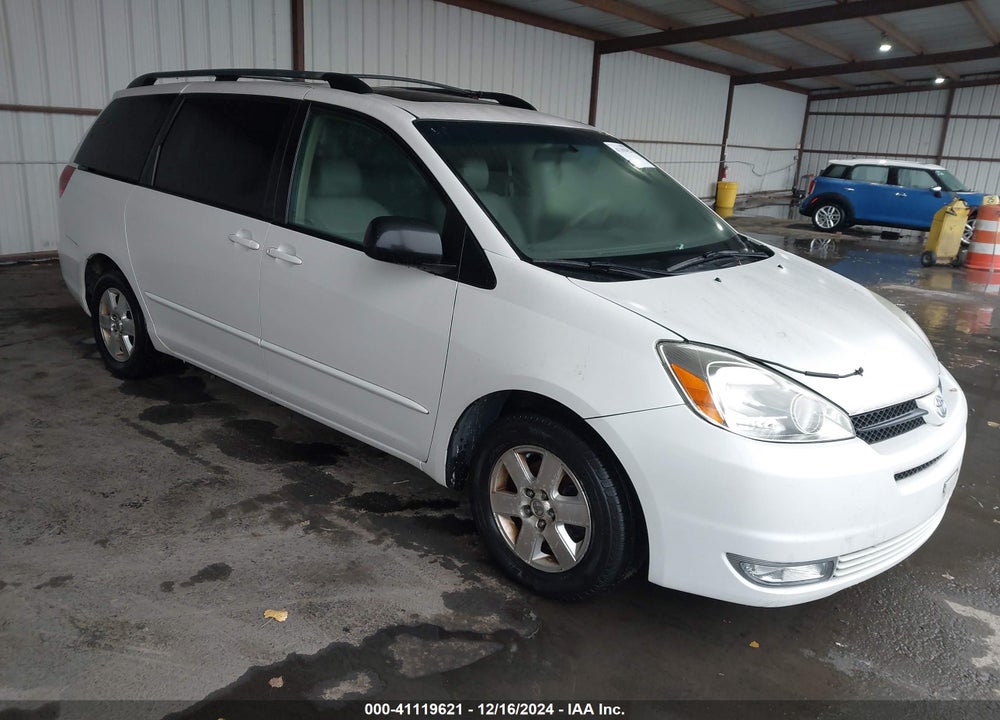 2004 TOYOTA SIENNA XLE VIN: 5TDZA22C14S111764