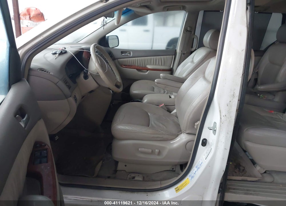 2004 TOYOTA SIENNA XLE VIN: 5TDZA22C14S111764