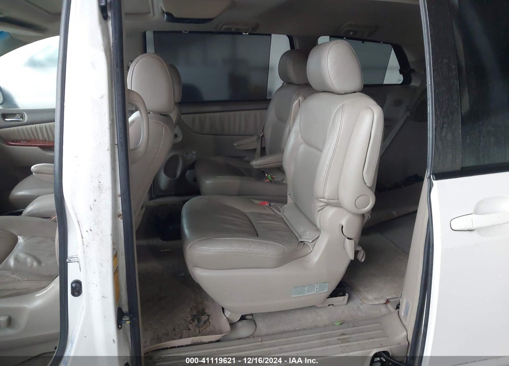 2004 TOYOTA SIENNA XLE VIN: 5TDZA22C14S111764