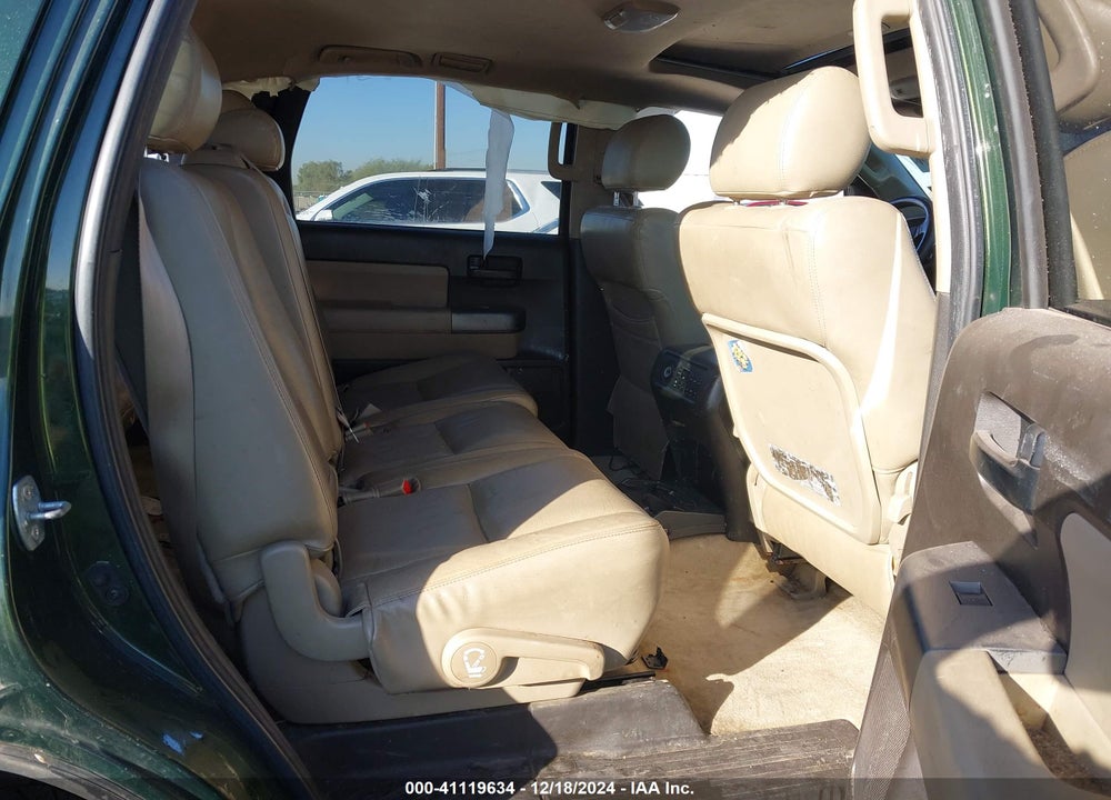 2010 TOYOTA SEQUOIA SR5 5.7L V8 VIN: 5TDBW5G11AS028388