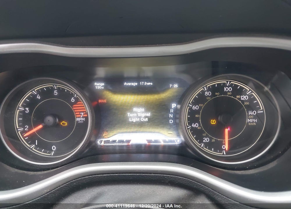 2017 JEEP CHEROKEE TRAILHAWK 4X4 VIN: 1C4PJMBBXHW624270