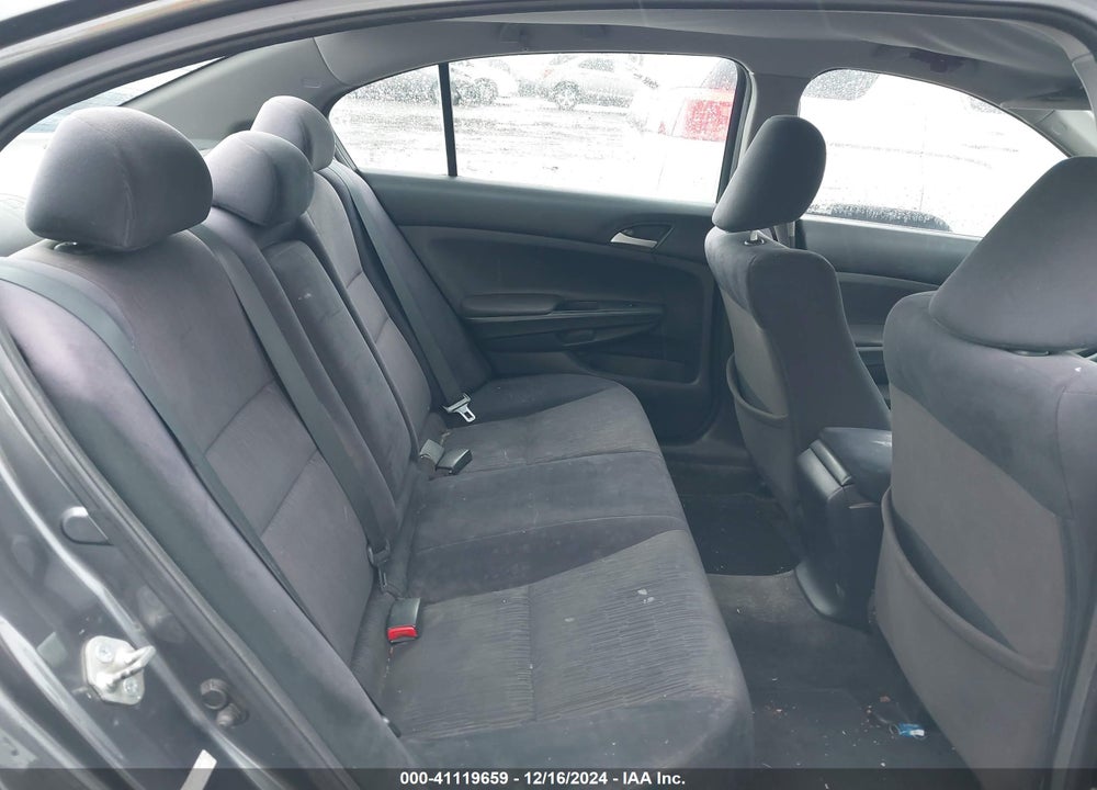 2011 HONDA ACCORD 2.4 LX-P VIN: 1HGCP2F48BA040324