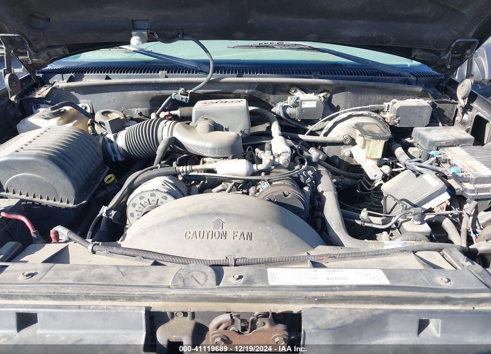 1999 CHEVROLET SUBURBAN 1500 LT VIN: 3GNFK16R7XG180560
