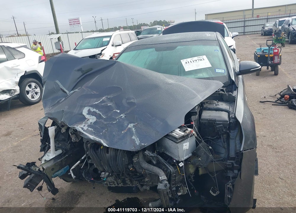 2018 KIA OPTIMA VIN: KNAGT4L3XJ5220315