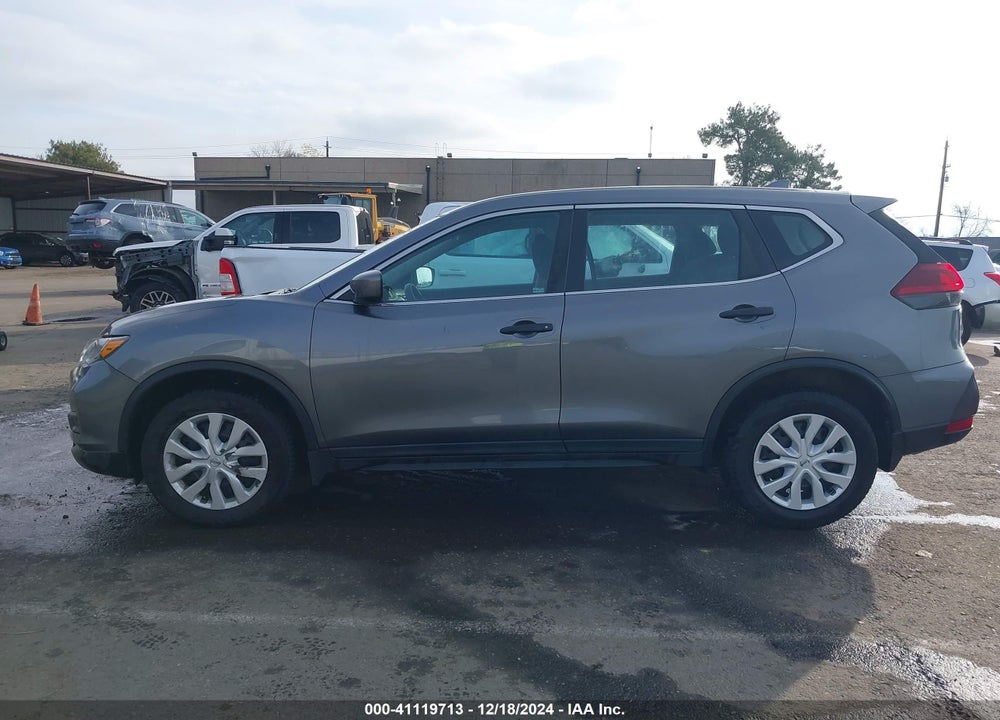 2018 NISSAN ROGUE S VIN: 5N1AT2MV9JC769315