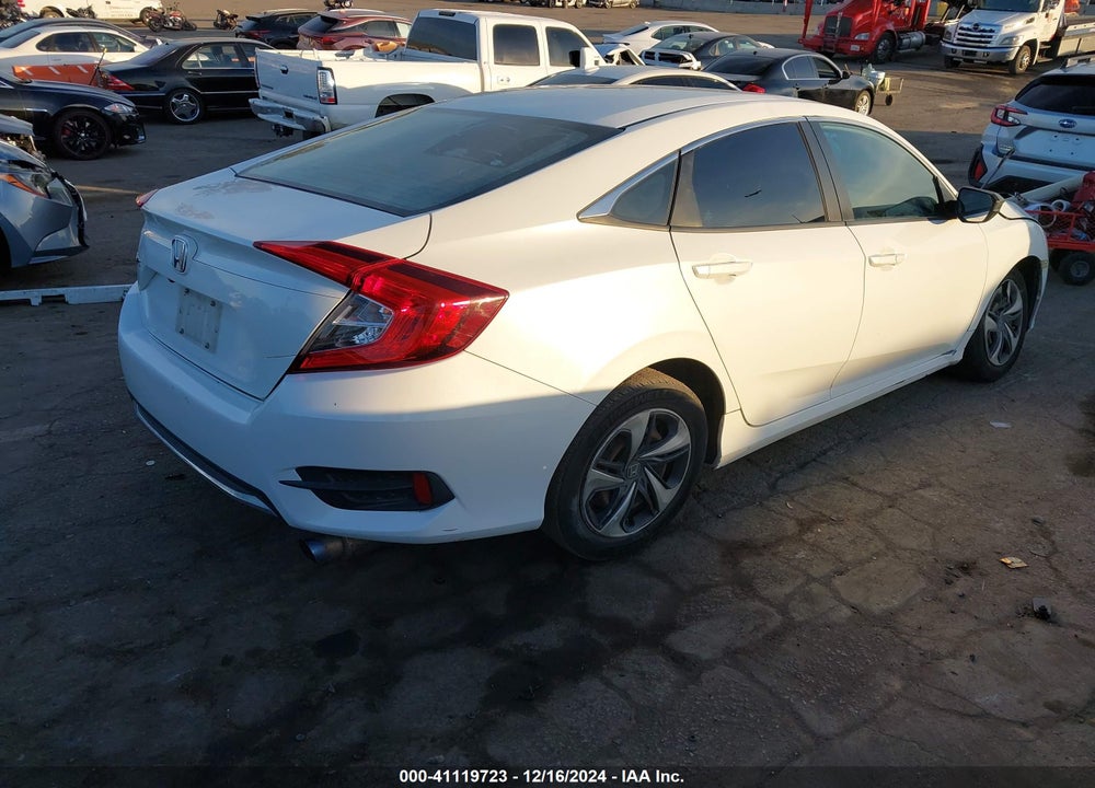 2019 HONDA CIVIC LX VIN: 19XFC2E65KE016148