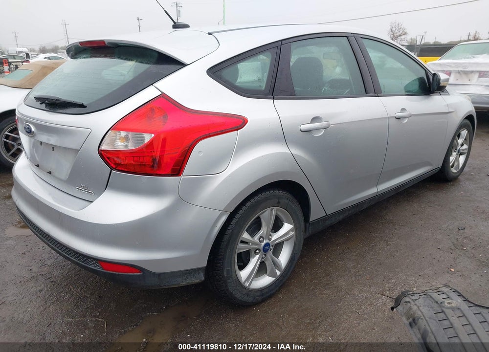 2014 FORD FOCUS SE VIN: 1FADP3K2XEL119165