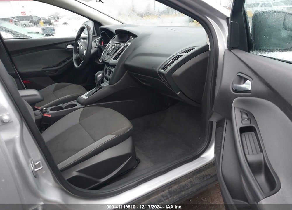 2014 FORD FOCUS SE VIN: 1FADP3K2XEL119165