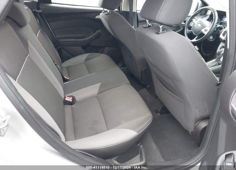 2014 FORD FOCUS SE VIN: 1FADP3K2XEL119165