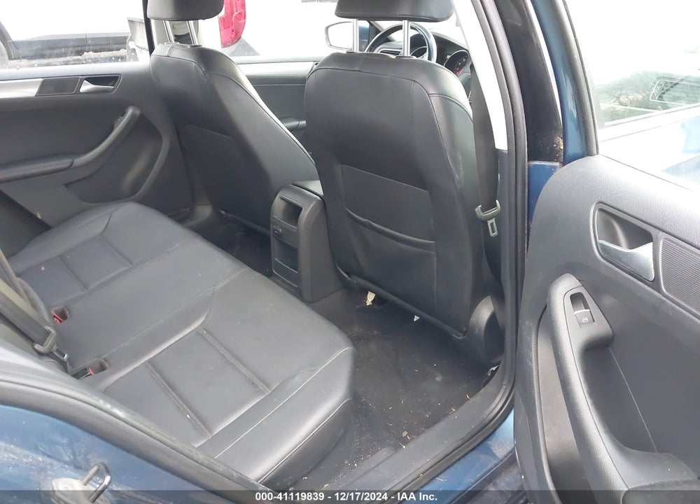 2015 VOLKSWAGEN JETTA VIN: 3VWD17AJ9FM350731