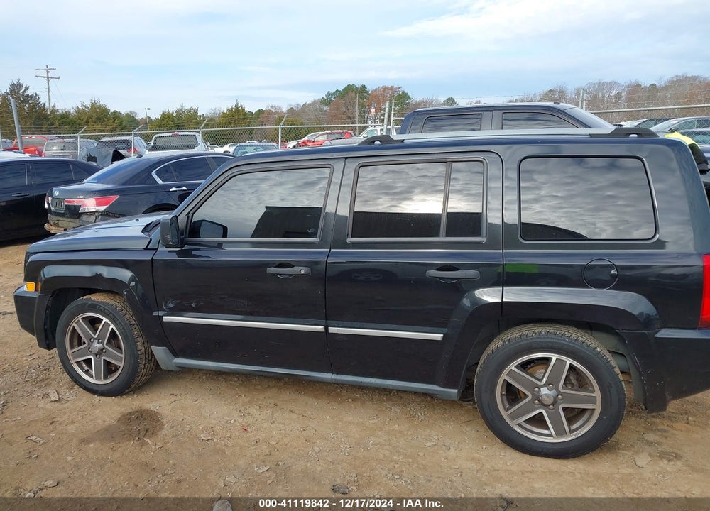 2008 JEEP PATRIOT LIMITED VIN: 1J8FT48W38D731861