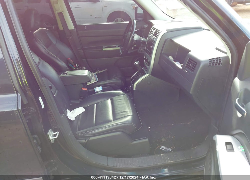 2008 JEEP PATRIOT LIMITED VIN: 1J8FT48W38D731861