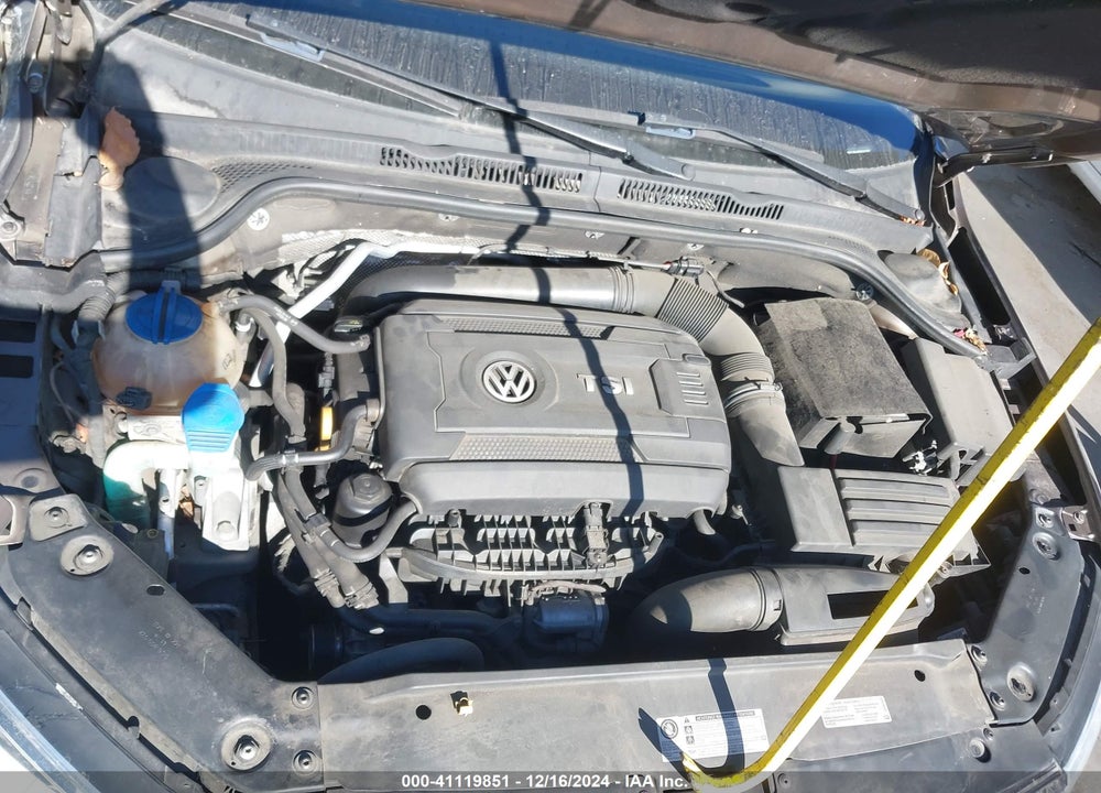 2015 VOLKSWAGEN JETTA 1.8T SE VIN: 3VWD17AJ3FM242783