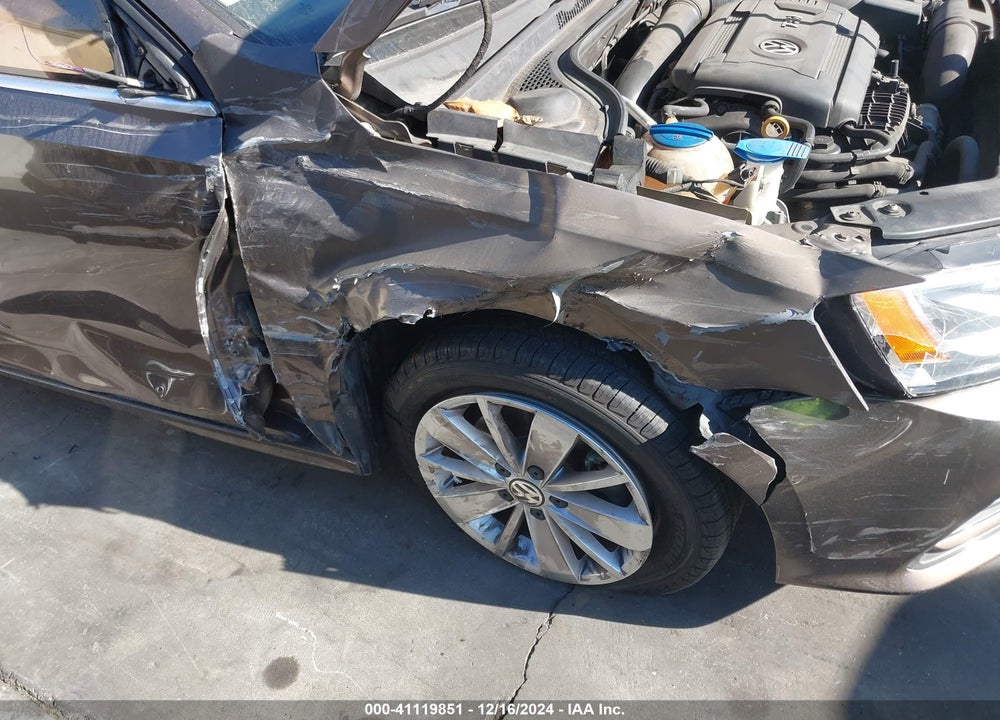 2015 VOLKSWAGEN JETTA 1.8T SE VIN: 3VWD17AJ3FM242783