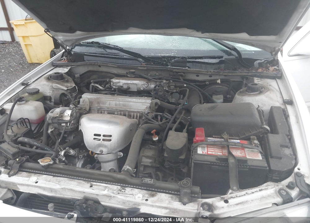 1998 TOYOTA CAMRY LE VIN: JT2BG22KXW0182564