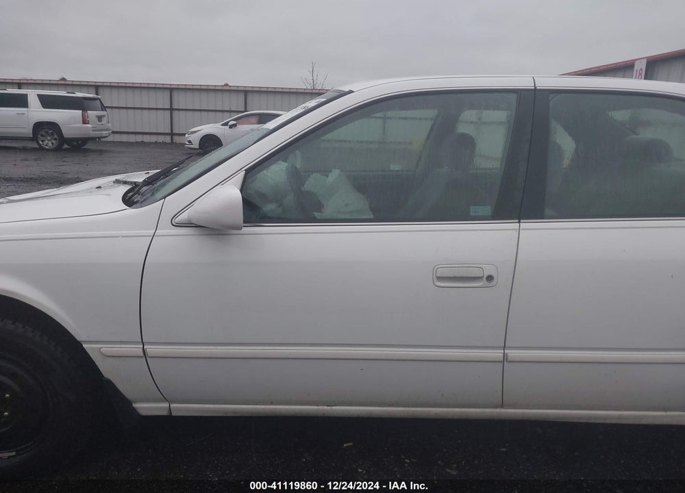 1998 TOYOTA CAMRY LE VIN: JT2BG22KXW0182564