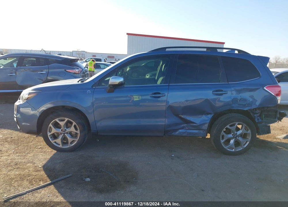 2018 SUBARU FORESTER VIN: JF2SJAWC6JH533455